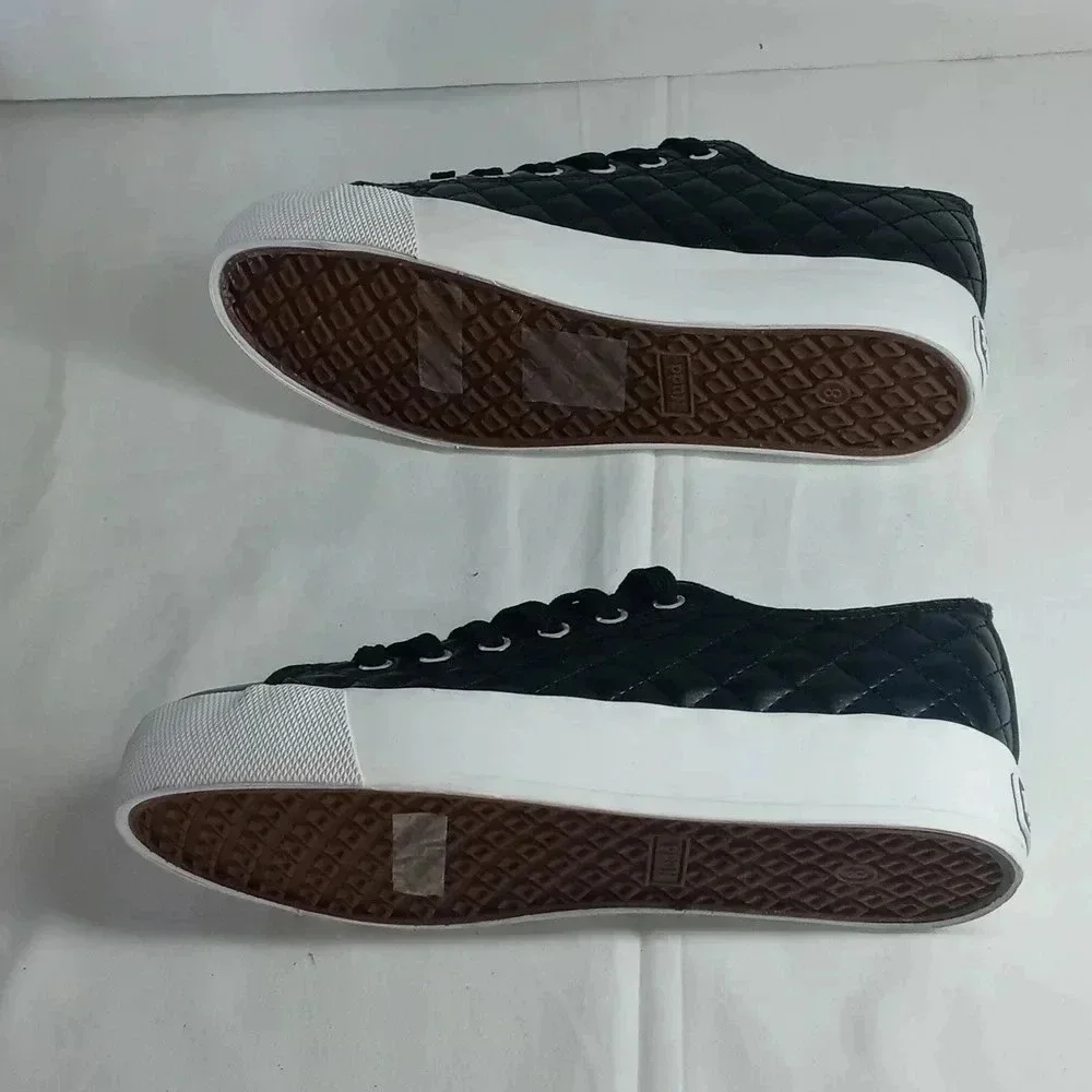 Mudd Beyley lace up platform sneaker